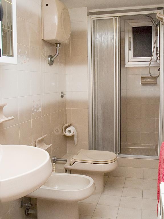 Bed & Breakfast La Rosa Dei Venti Genoa Bagian luar foto